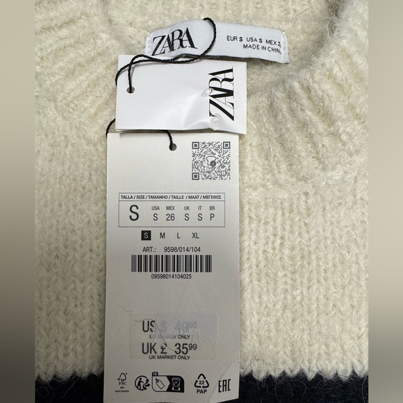 Zara Buttoned Striped Knit Sweater in Navy and Ivory, Size: S - Picture 3 of 6